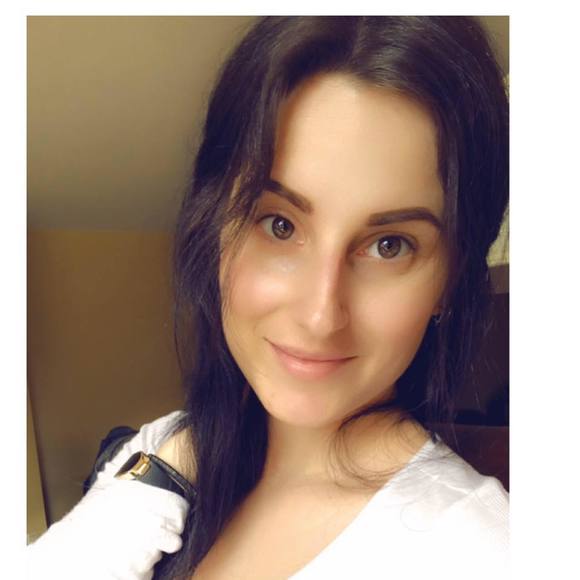 Meet your Posher, Brittney - Picture 1 of 1